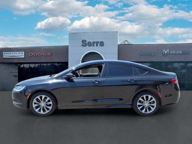 Used 2015 Chrysler 200 S FWD image 4
