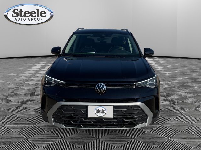 New 2026 Volkswagen Taos SE FWD image 8