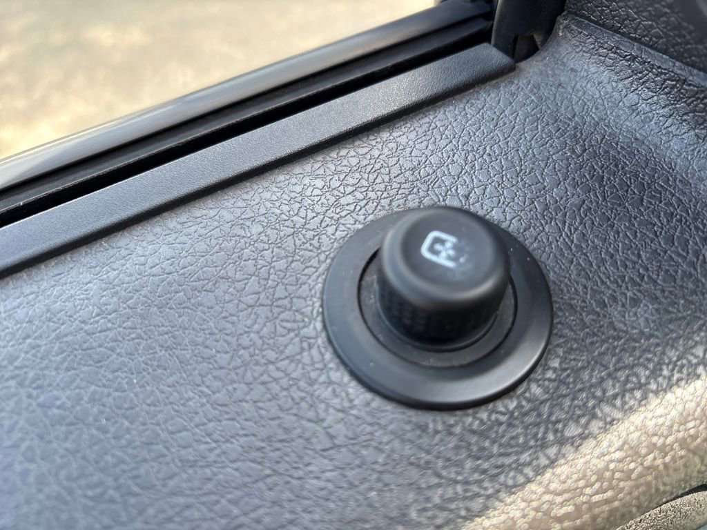 Used 2011 Ford F150 XLT w/ XLT Chrome Pkg image 15