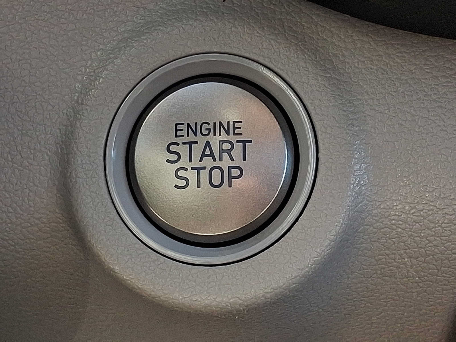 Used 2024 Hyundai Venue SEL FWD image 25