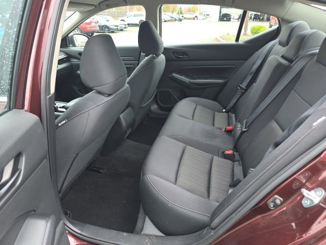 Used 2024 Nissan Altima 2.5 SV FWD image 14