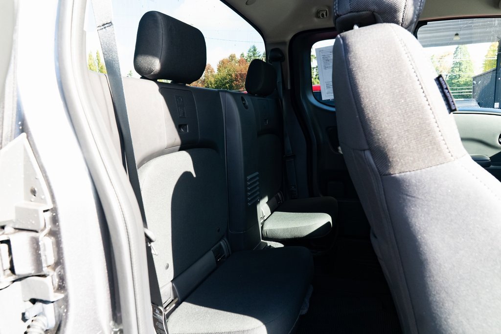 Used 2025 Nissan Frontier SV image 22