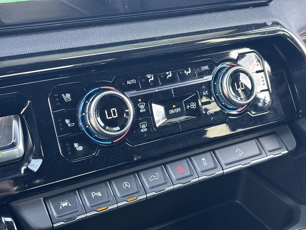 Used 2025 GMC Sierra 1500 AT4 image 21