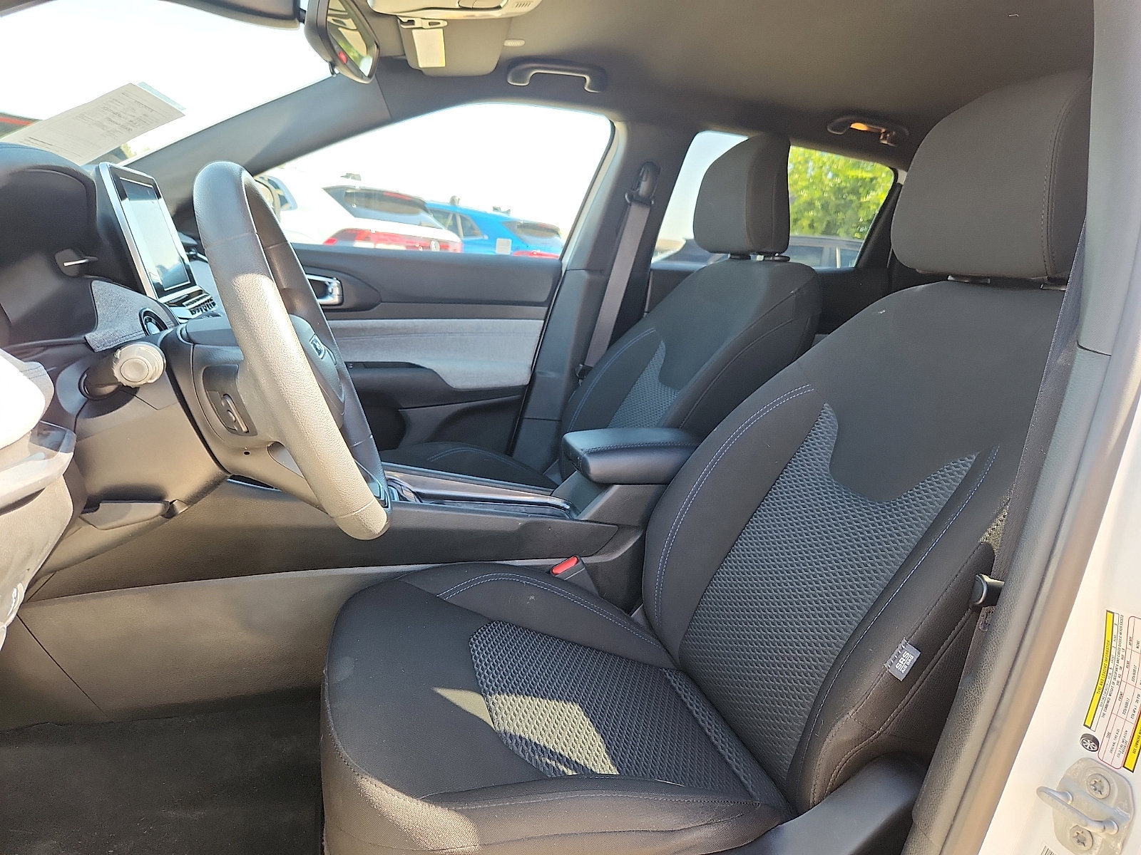 Used 2025 Jeep Compass Sport AWD/4WD image 13