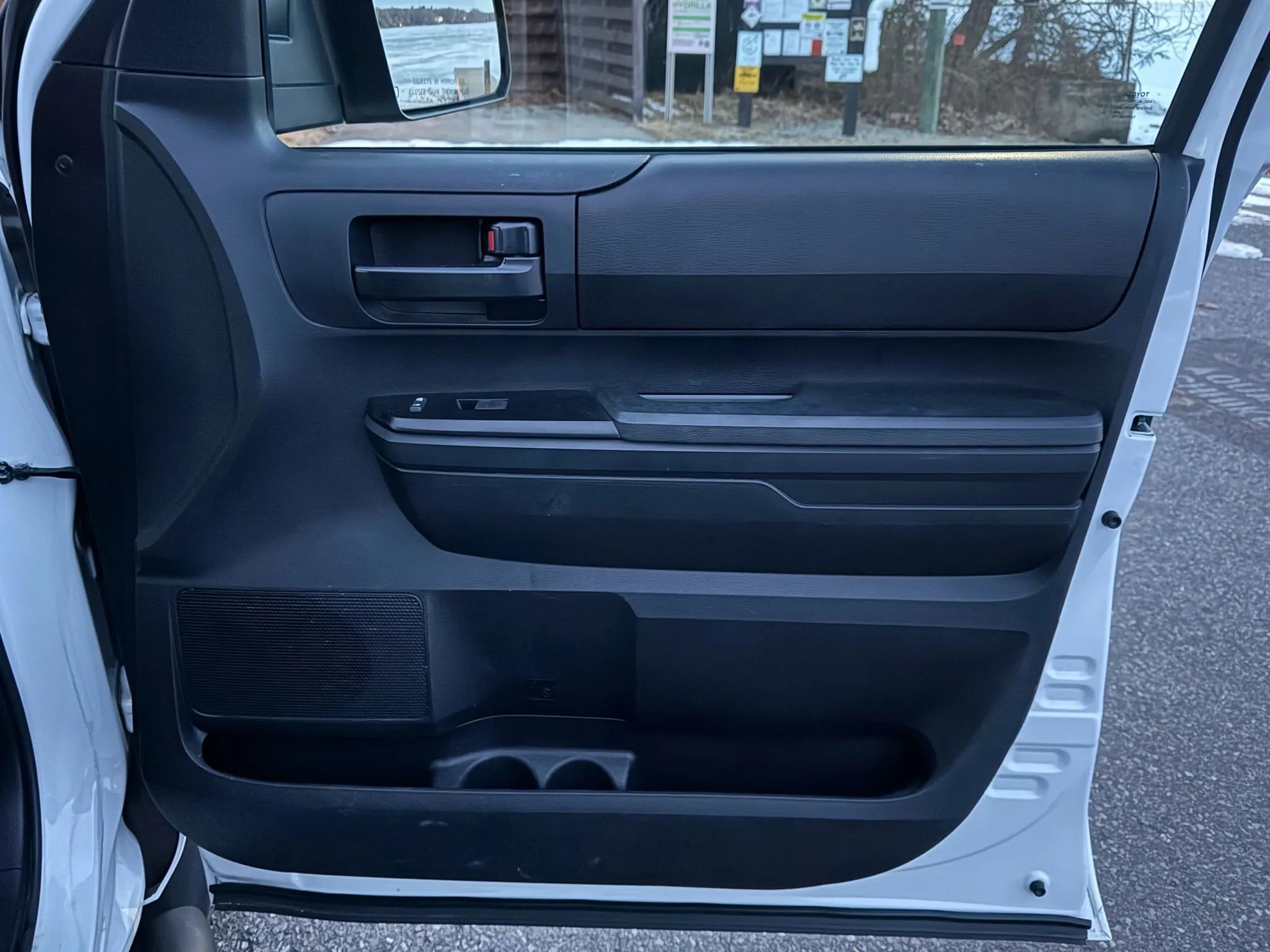 Used 2014 Toyota Tundra SR image 18