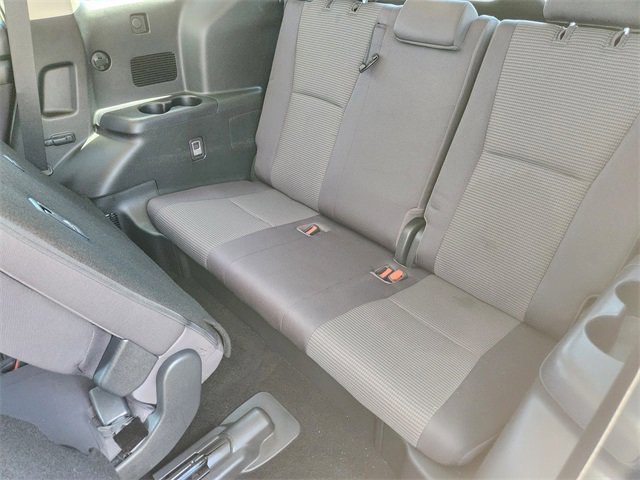 Used 2022 Toyota Highlander LE image 30
