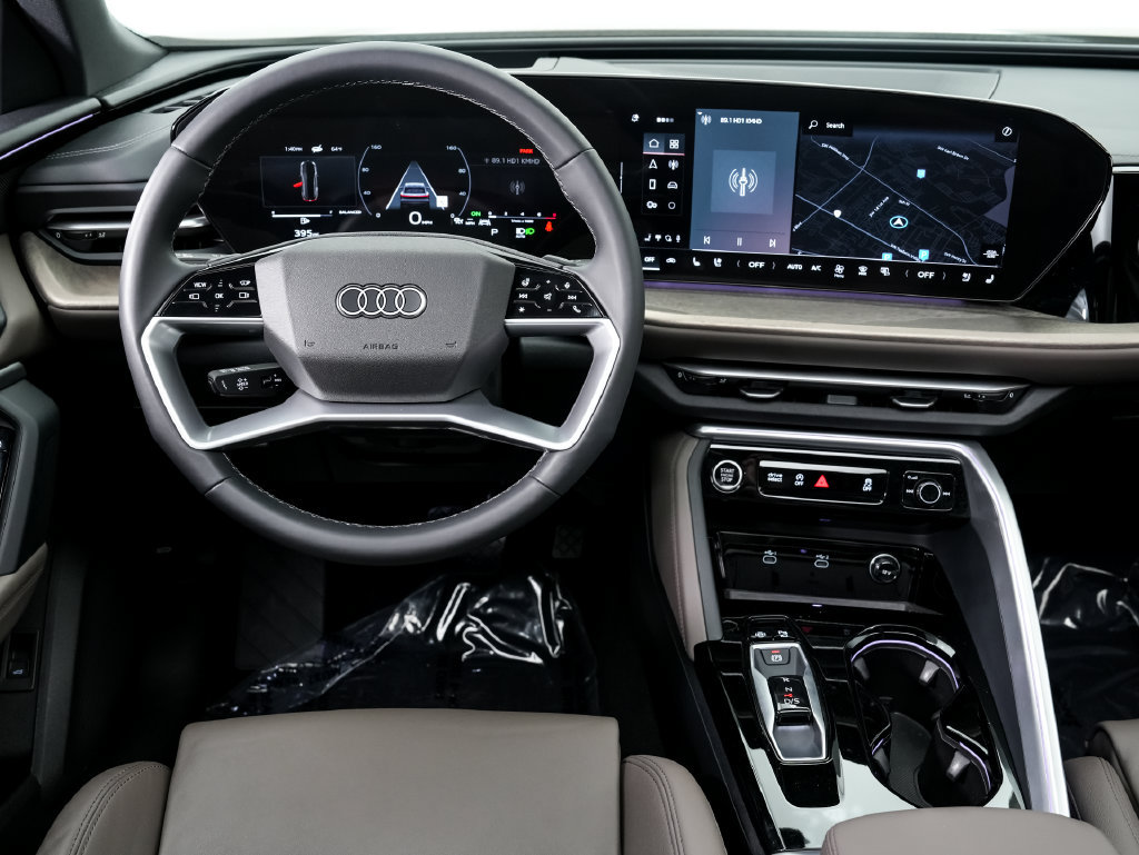 Certified 2025 Audi Q5 Premium Plus w/ Premium Plus AWD/4WD image 15