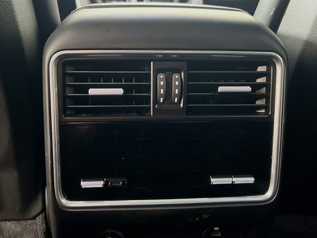 Certified 2023 Porsche Cayenne S Platinum image 27