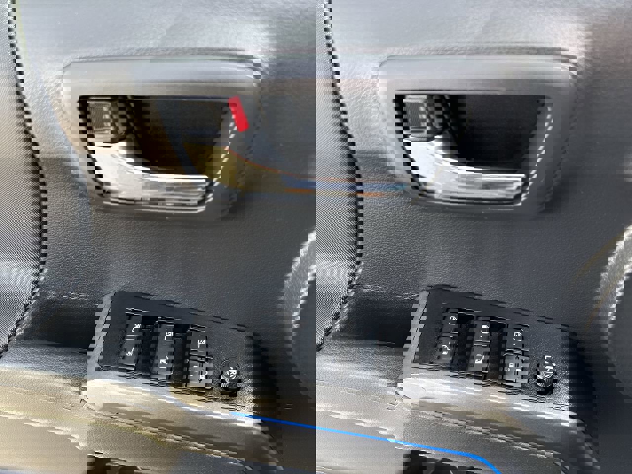 Used 2023 Toyota Tacoma TRD Off-Road w/ TRD Premium Off Road Package image 22