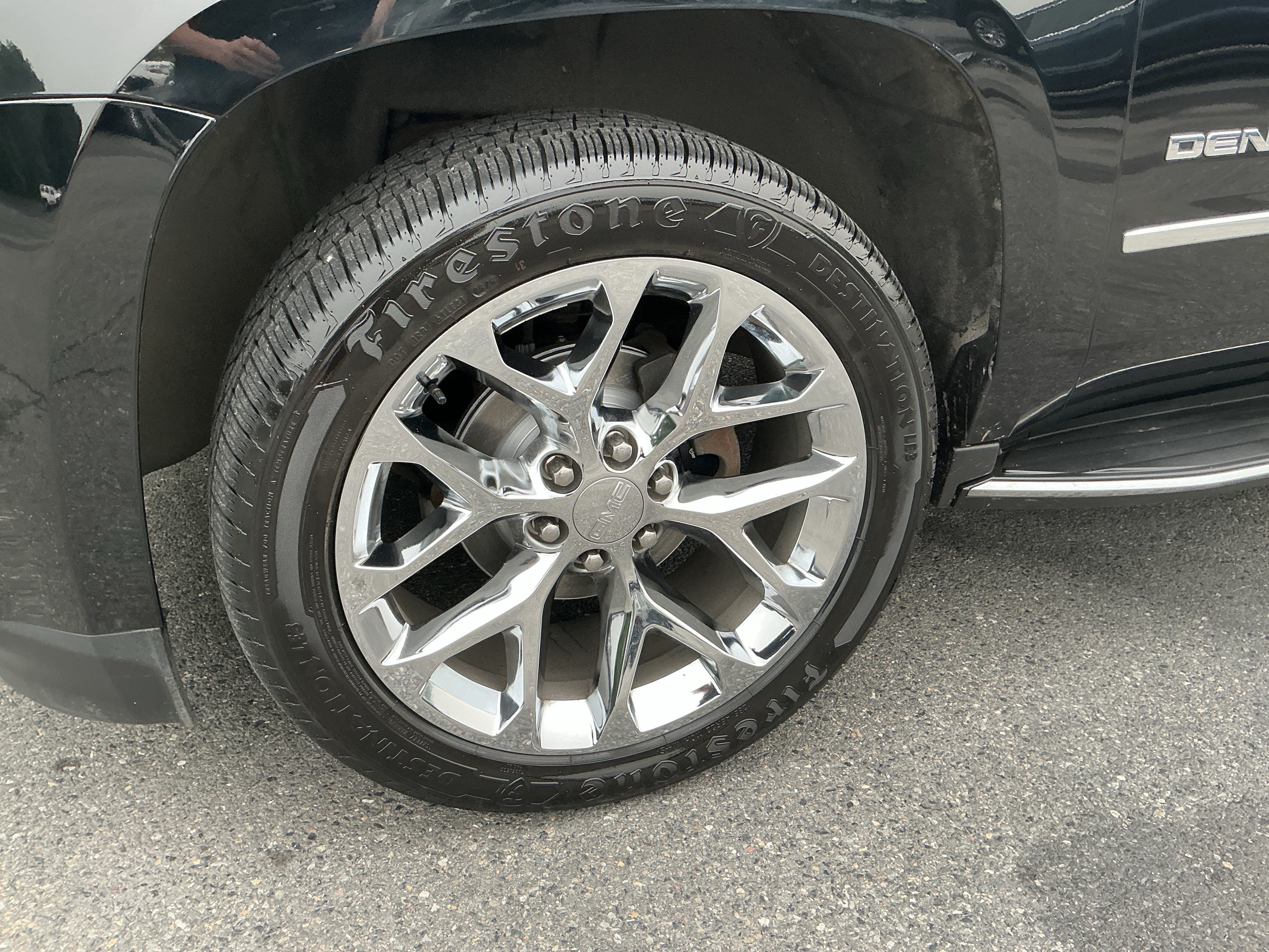 Used 2019 GMC Yukon Denali w/ Open Road Package AWD/4WD image 9