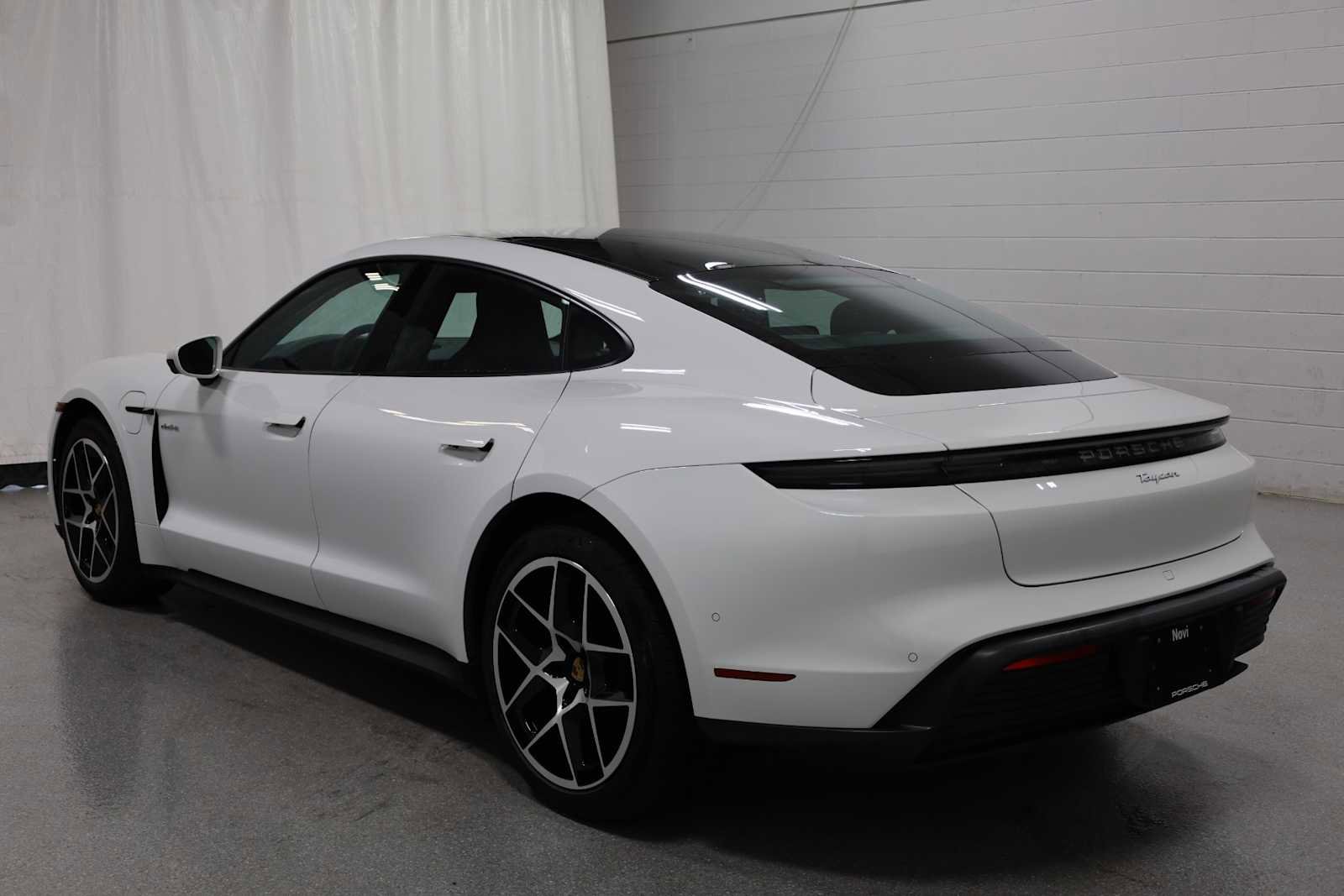 Certified 2025 Porsche Taycan image 3