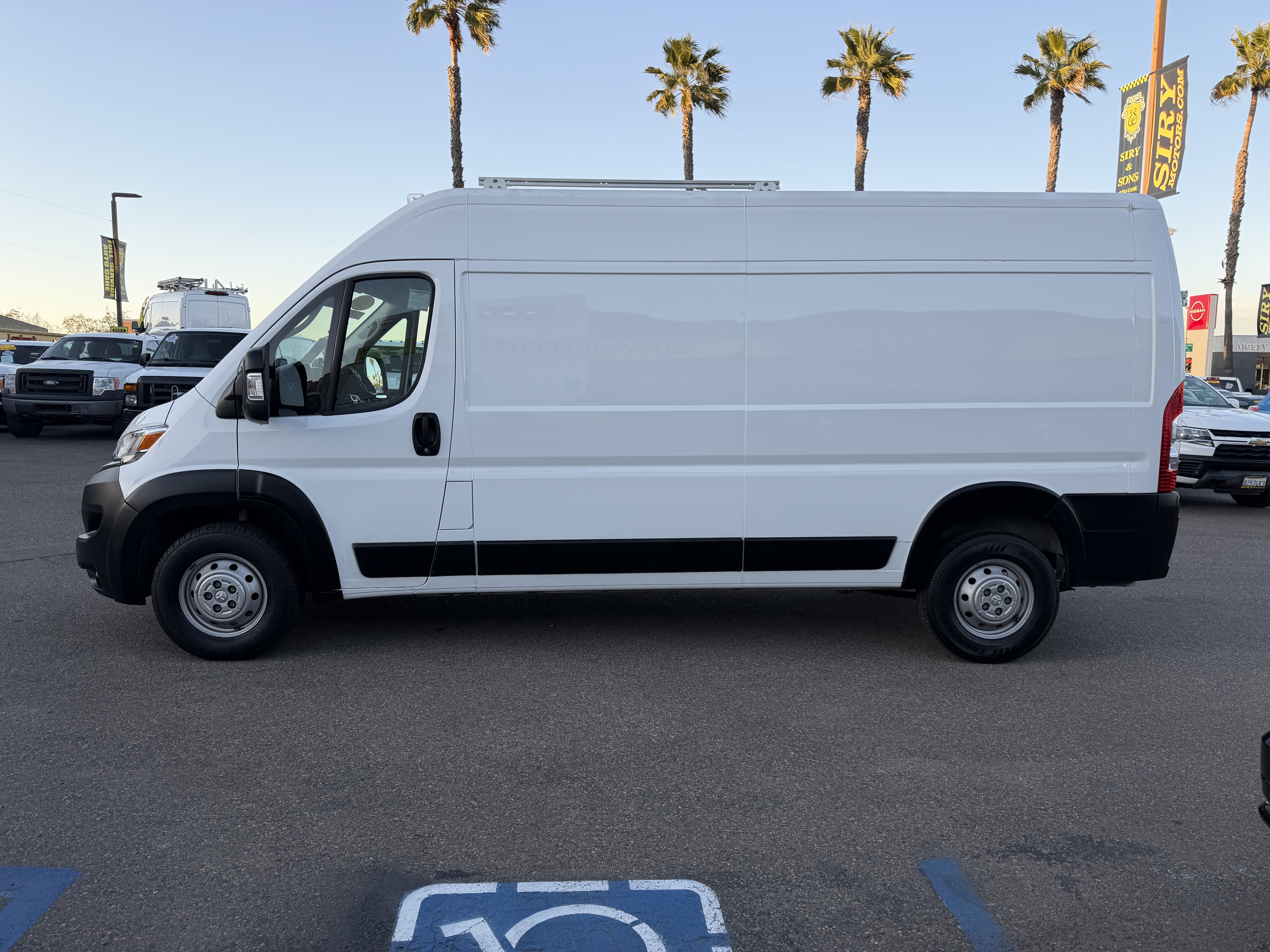 Used 2023 RAM ProMaster 2500 FWD image 4