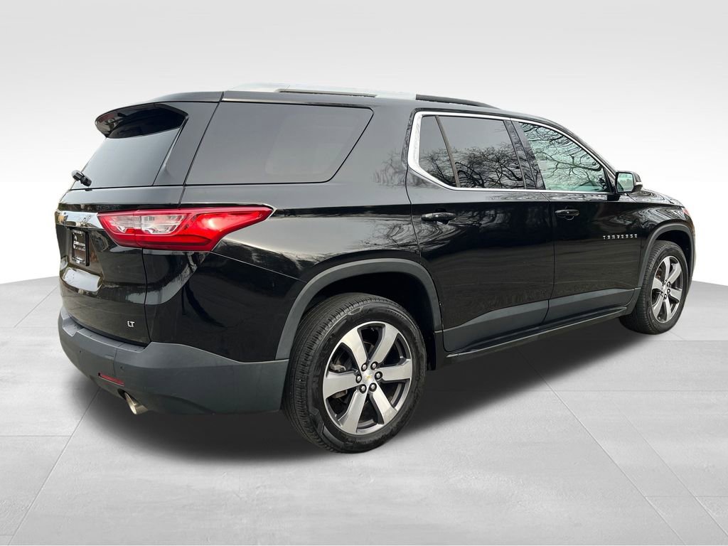 Used 2018 Chevrolet Traverse LT w/ LPO, 'HIT The Road' Package image 15