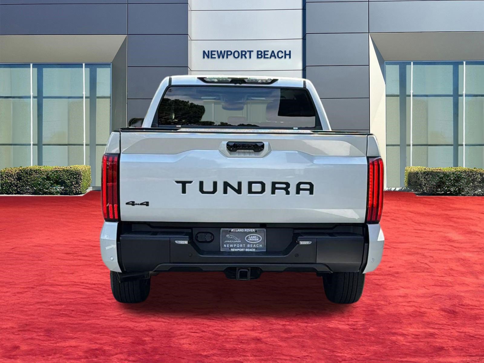 Used 2024 Toyota Tundra Limited AWD/4WD image 10