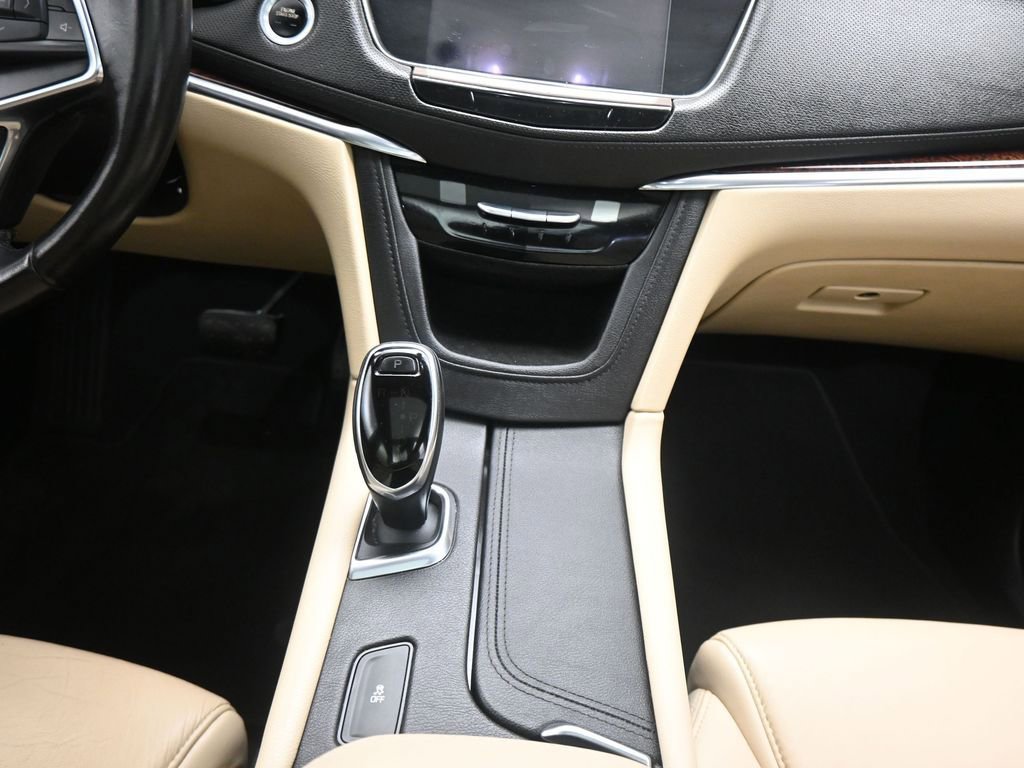 Used 2019 Cadillac XT5 Luxury image 23