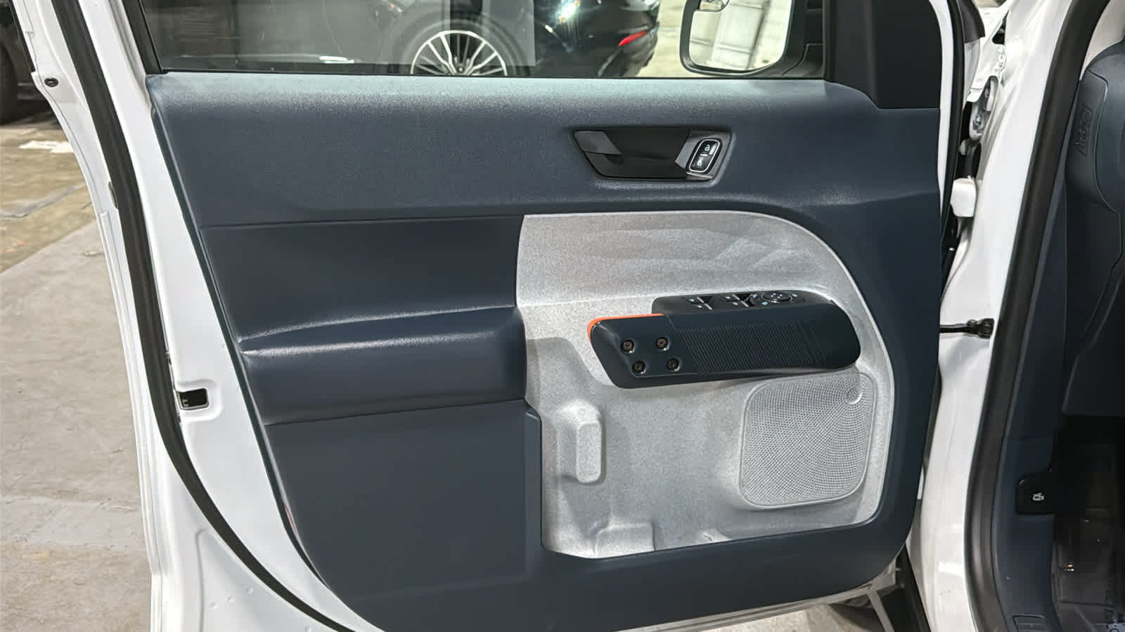 Used 2024 Ford Maverick XLT FWD image 9