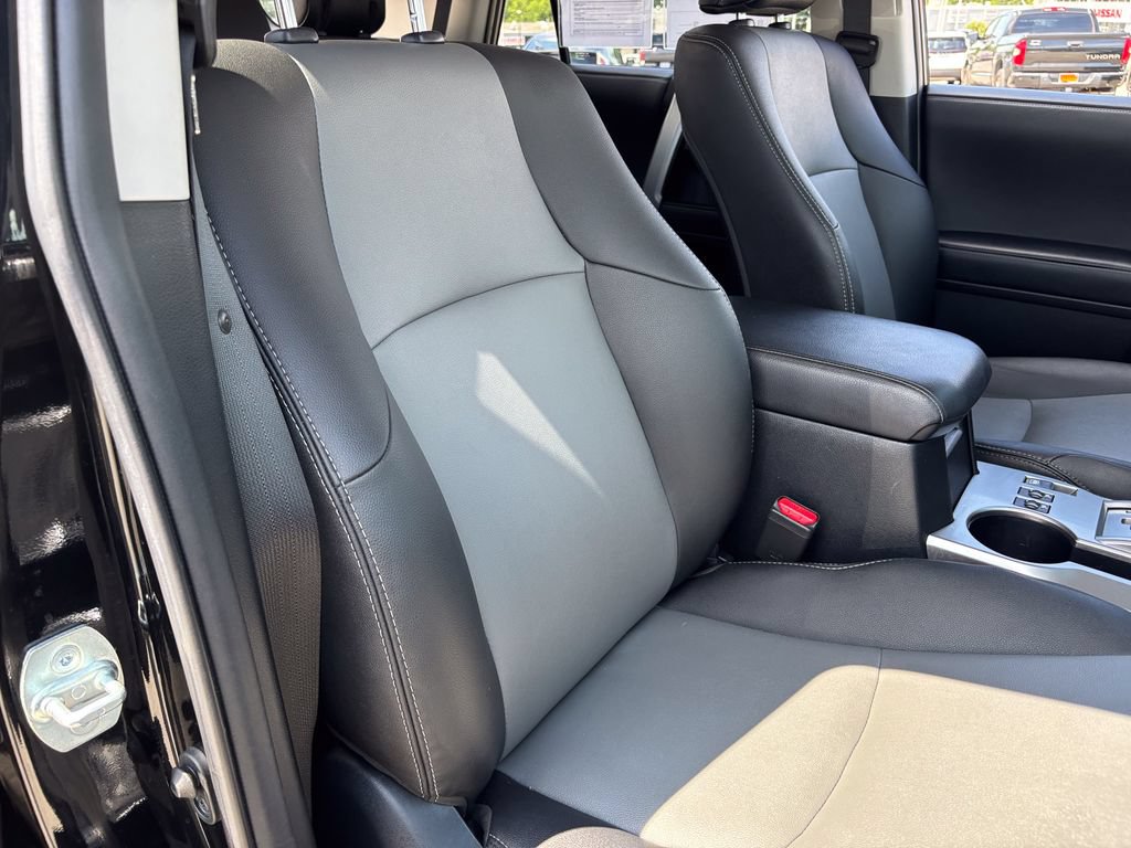 Used 2021 Toyota 4Runner SR5 Premium w/ Moonroof Package AWD/4WD image 37