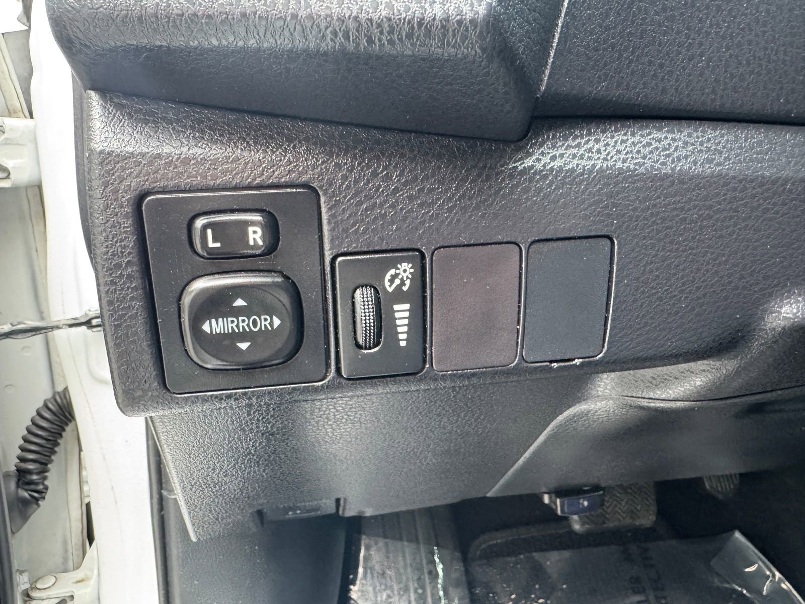 Used 2015 Toyota Corolla S FWD image 12