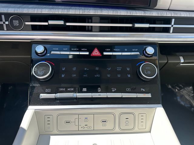 Used 2025 Hyundai Santa Fe Calligraphy image 31