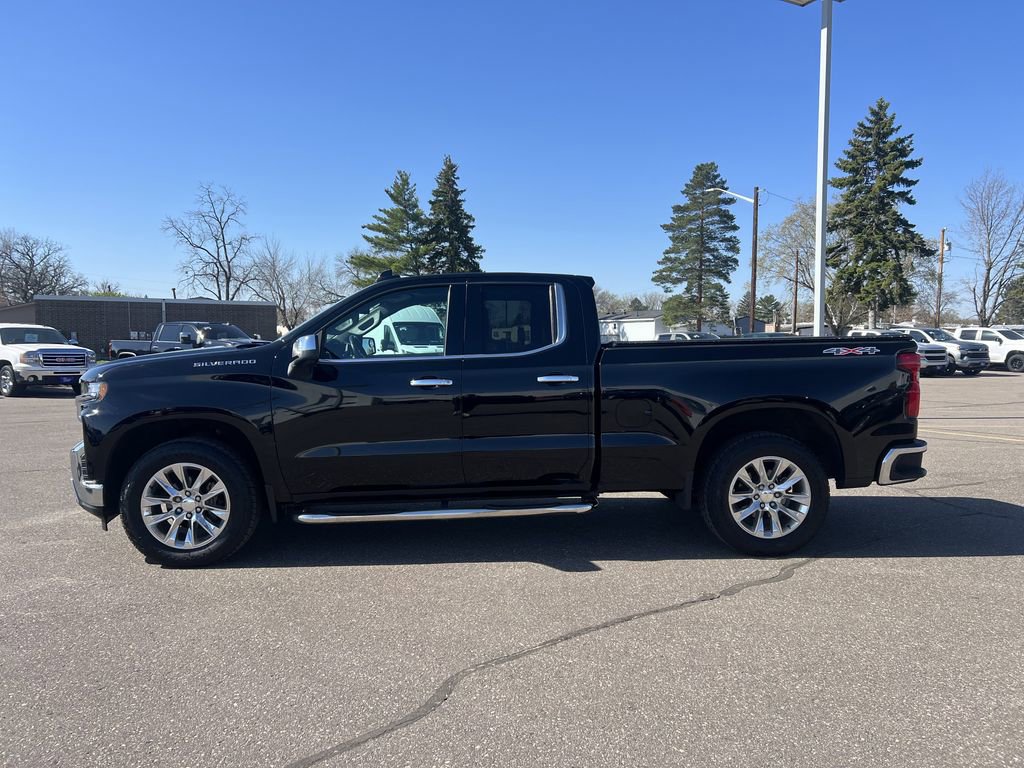 Certified 2019 Chevrolet Silverado 1500 LTZ w/ LTZ Convenience Package AWD/4WD image 3
