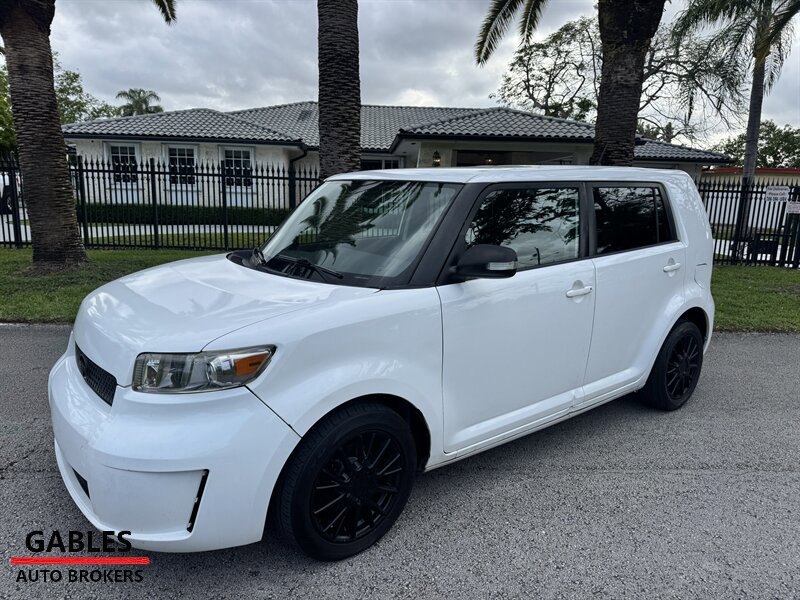 Used 2009 Scion xB FWD image 5