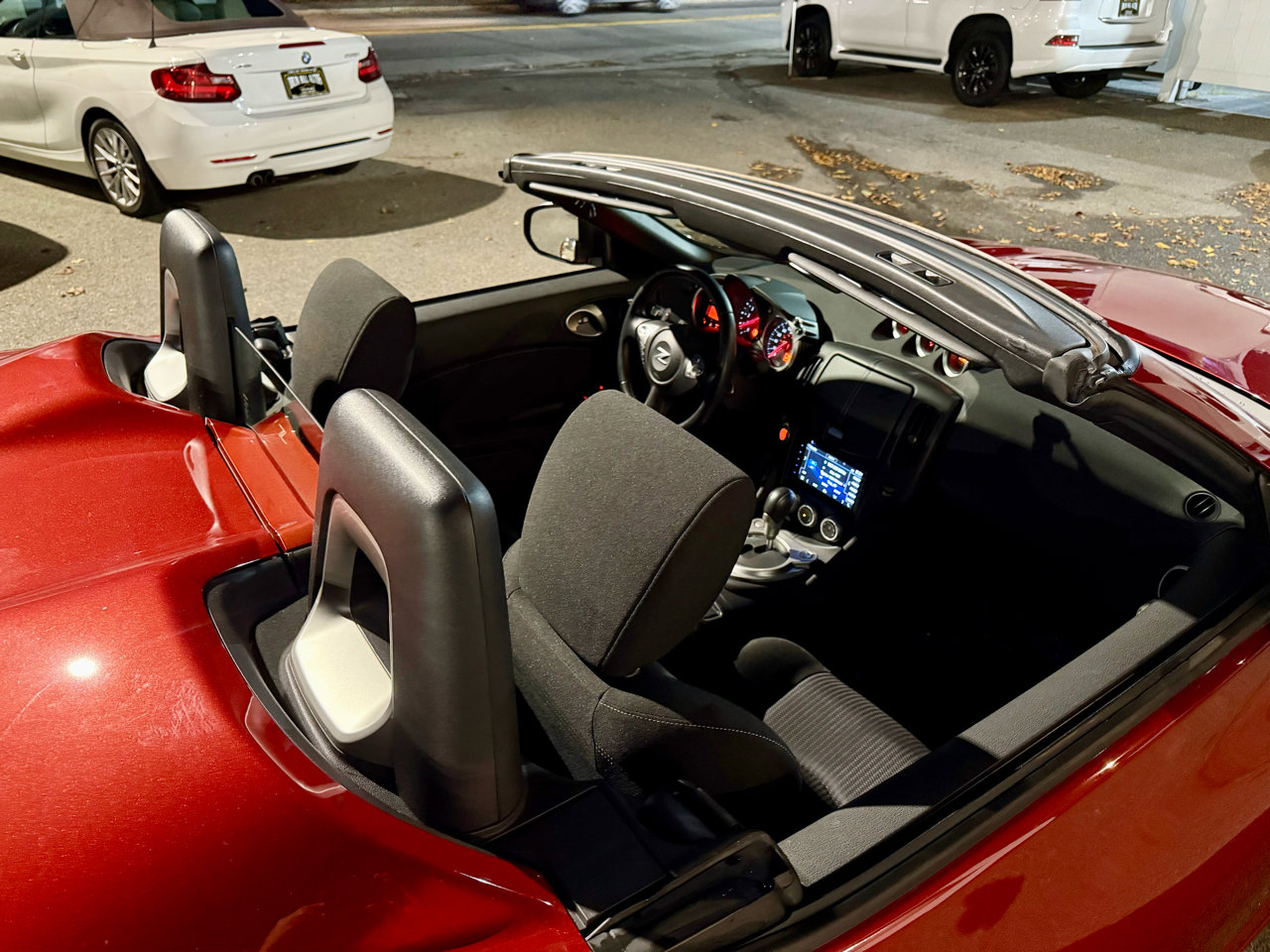 Used 2016 Nissan 370Z Roadster image 17