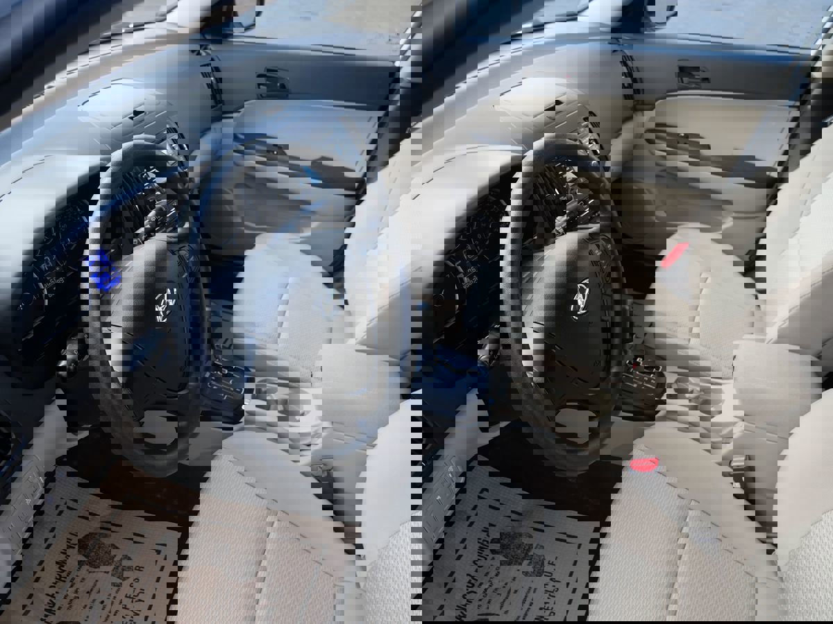 Used 2012 Hyundai Elantra GLS image 12