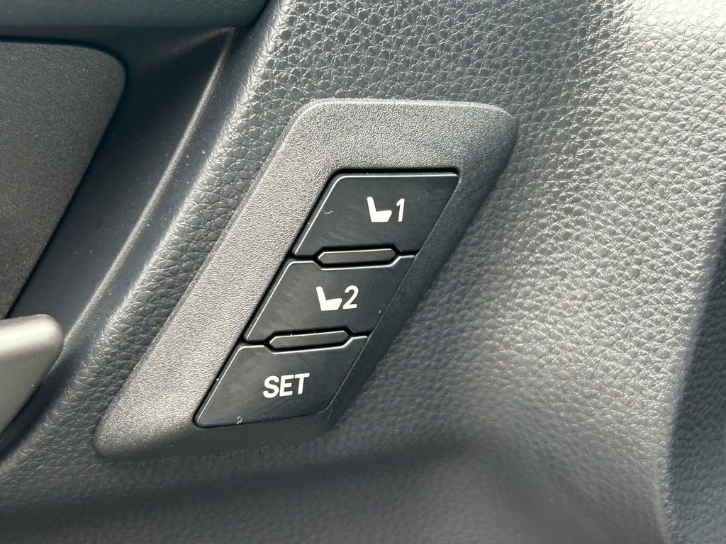 Used 2025 Toyota 4Runner Platinum AWD/4WD image 27