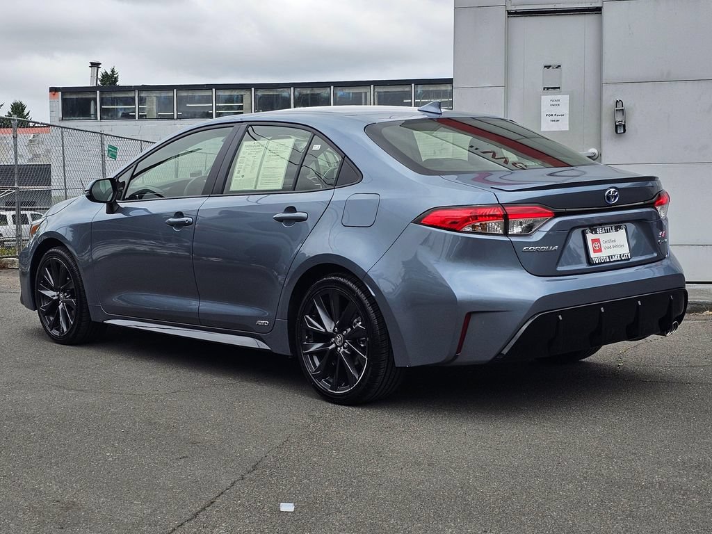 Certified 2025 Toyota Corolla SE w/ SE Premium Package AWD/4WD image 5