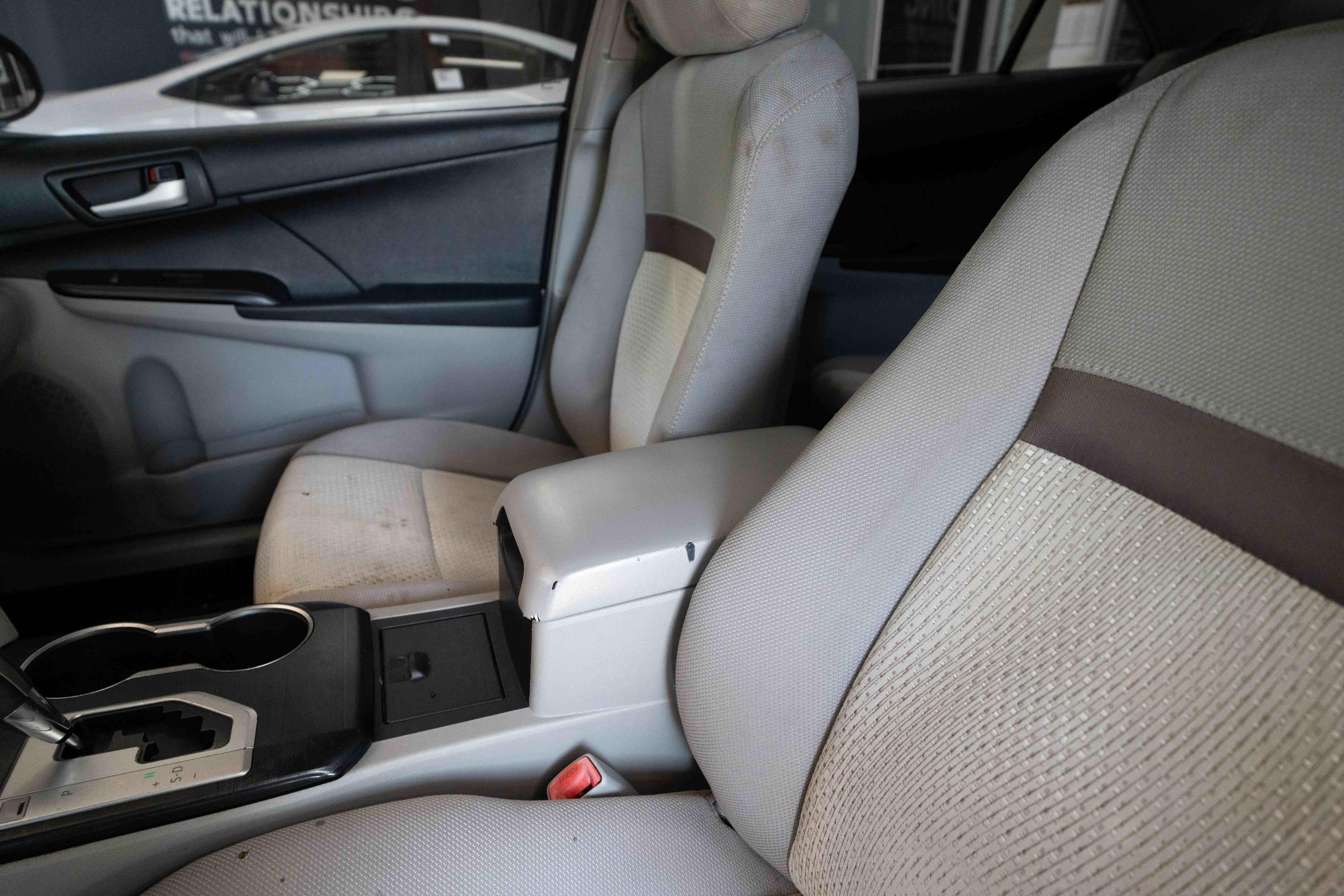 Used 2012 Toyota Camry LE FWD image 10