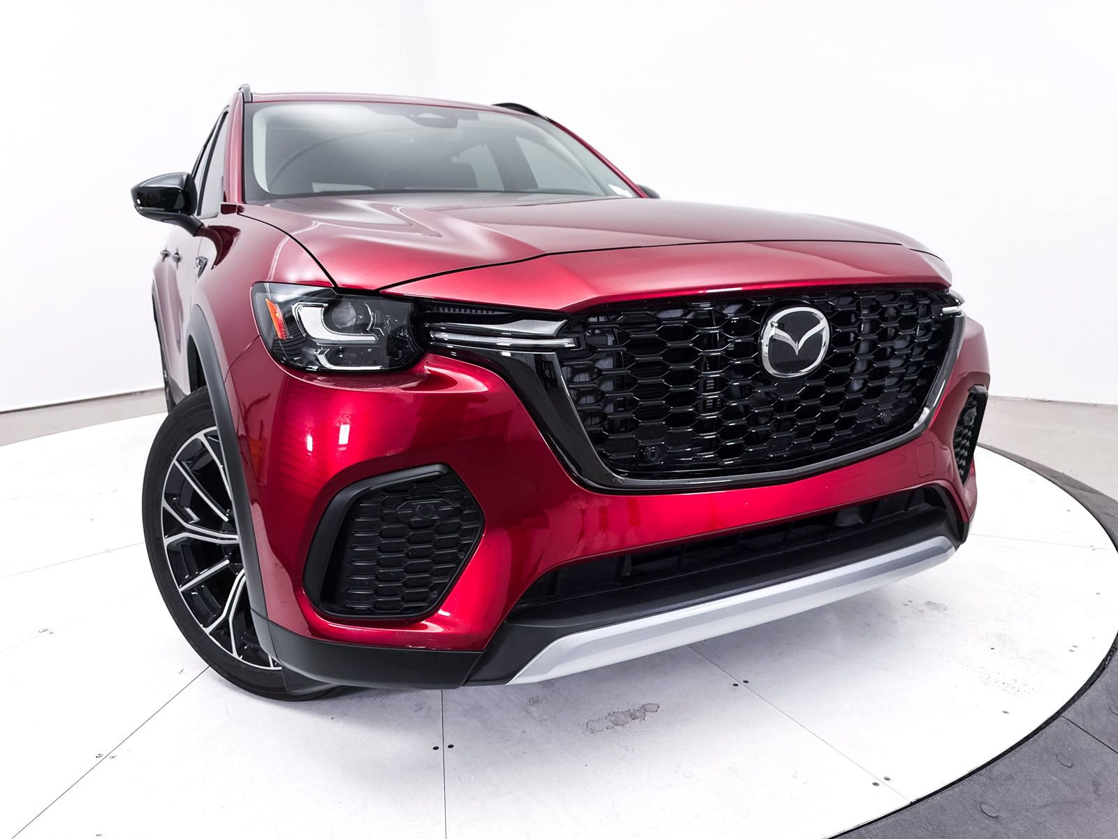 Certified 2025 MAZDA CX-70 Plug-In Hybrid w/ Premium Pkg image 8