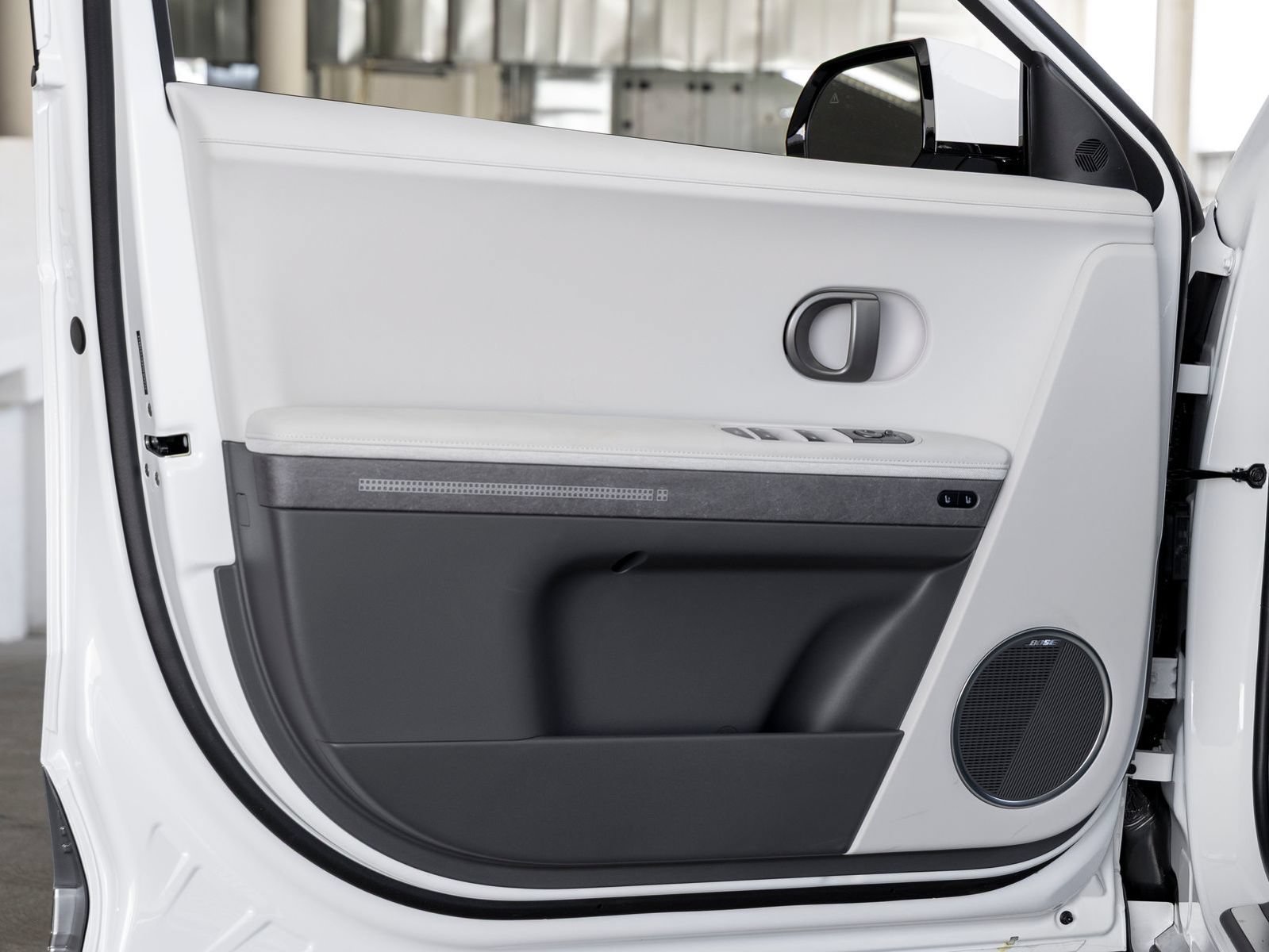 New 2027 Hyundai Ioniq 5 Limited RWD image 9