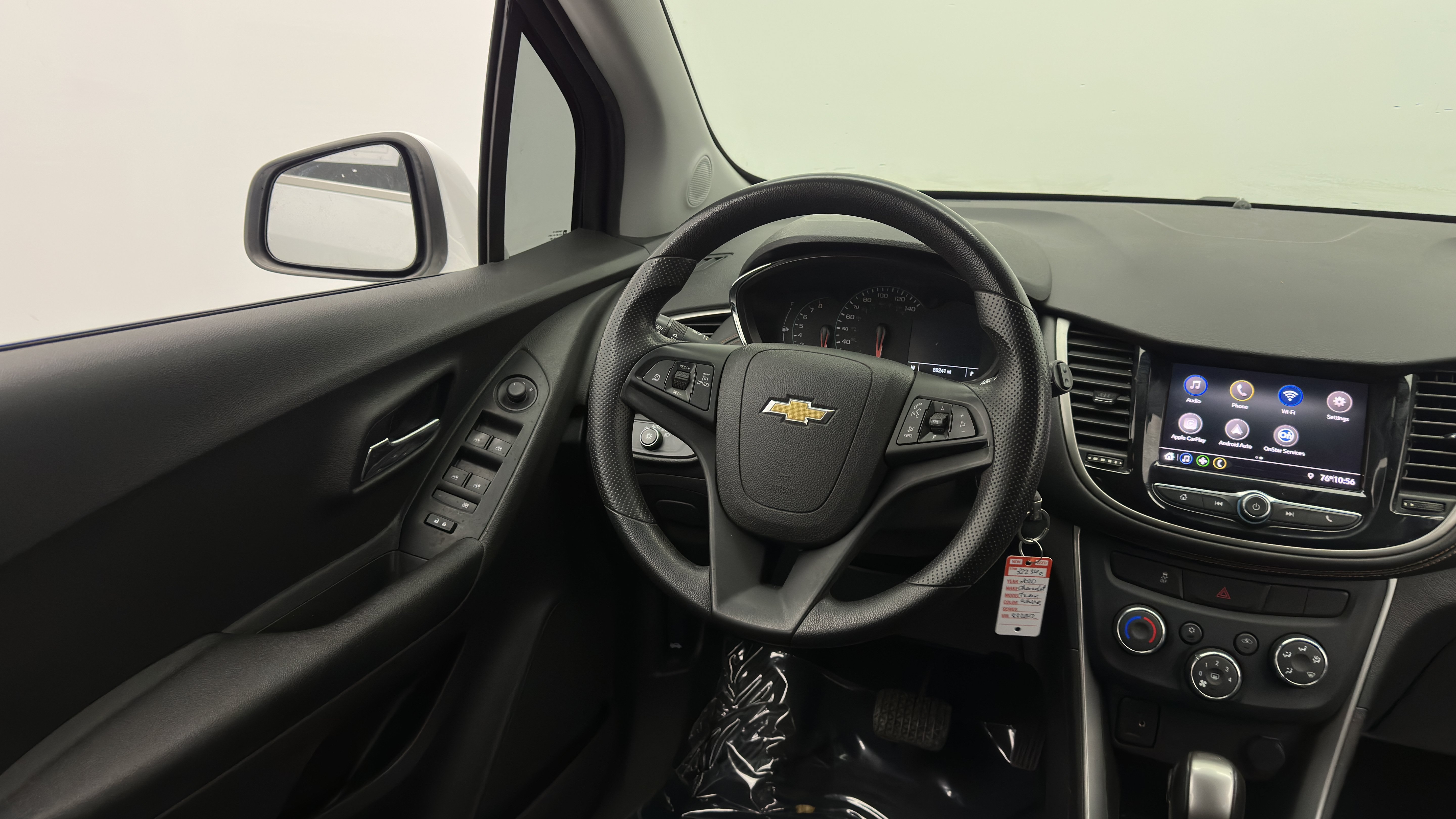 Used 2020 Chevrolet Trax LT FWD image 28