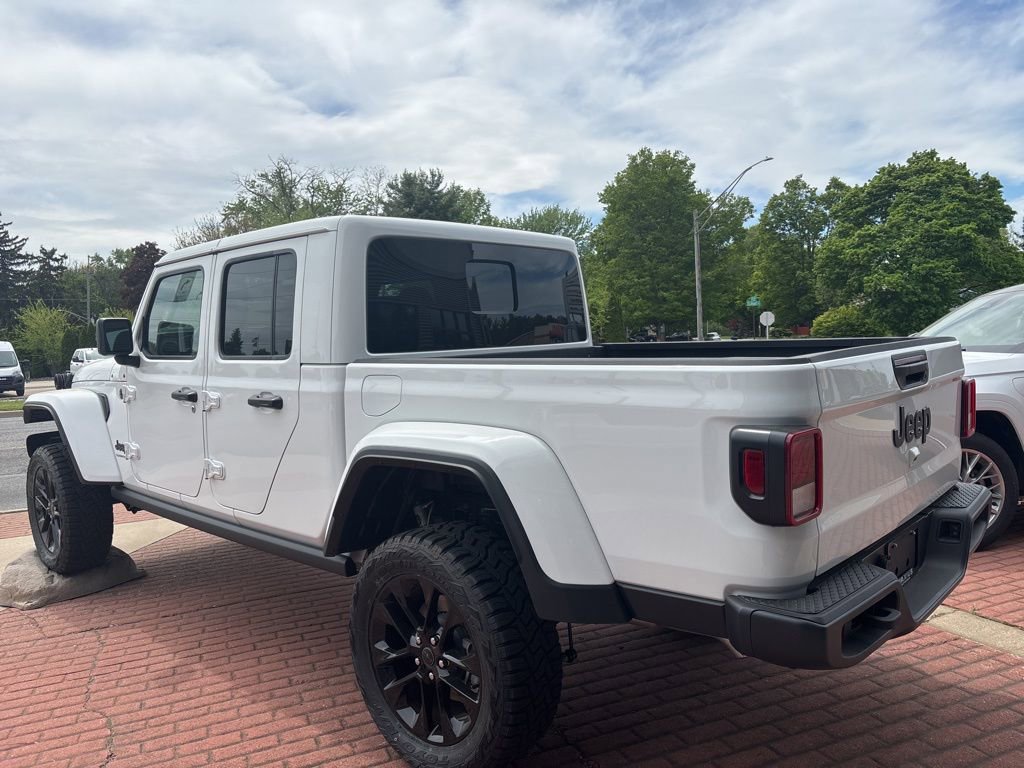New 2025 Jeep Gladiator Sport AWD/4WD image 4