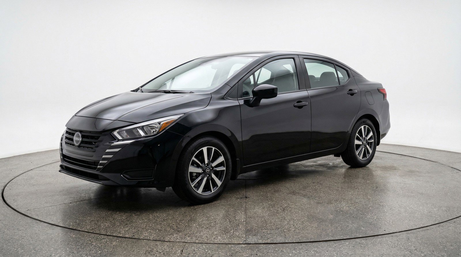 Used 2025 Nissan Versa SV image 3