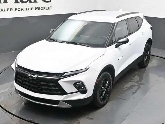 New 2025 Chevrolet Blazer LT w/ Midnight/Sport Edition image 23