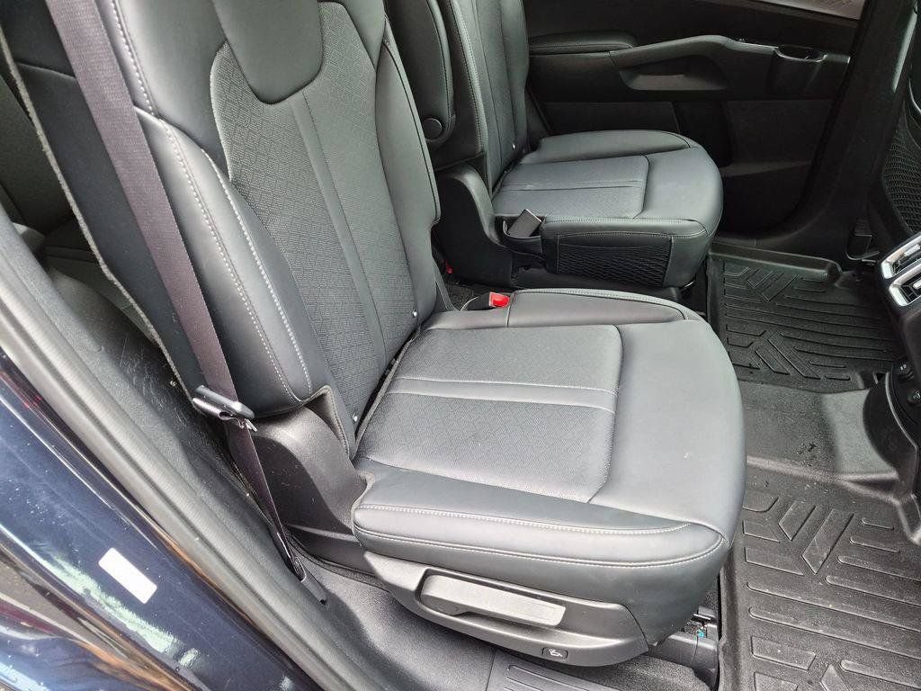 Certified 2023 Kia Sorento EX AWD/4WD image 25