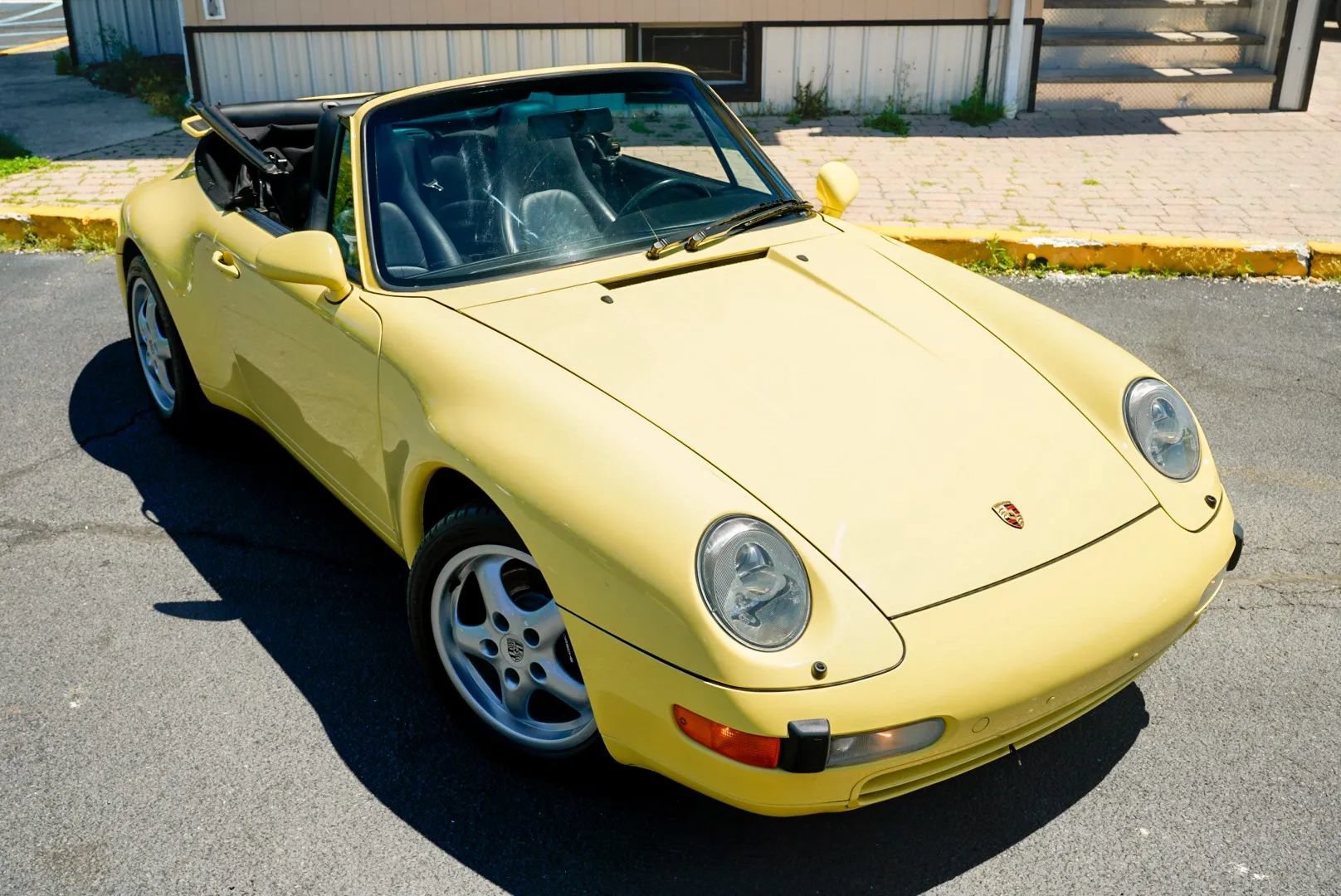 Used 1997 Porsche 911 Carrera RWD image 3