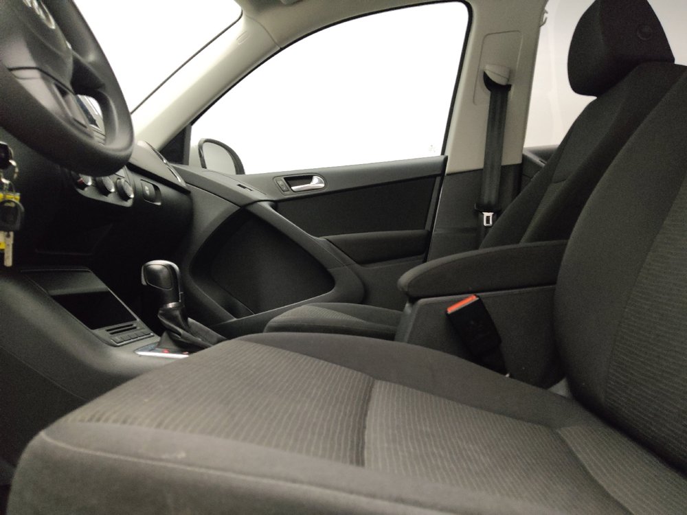 Used 2017 Volkswagen Tiguan S AWD/4WD image 17