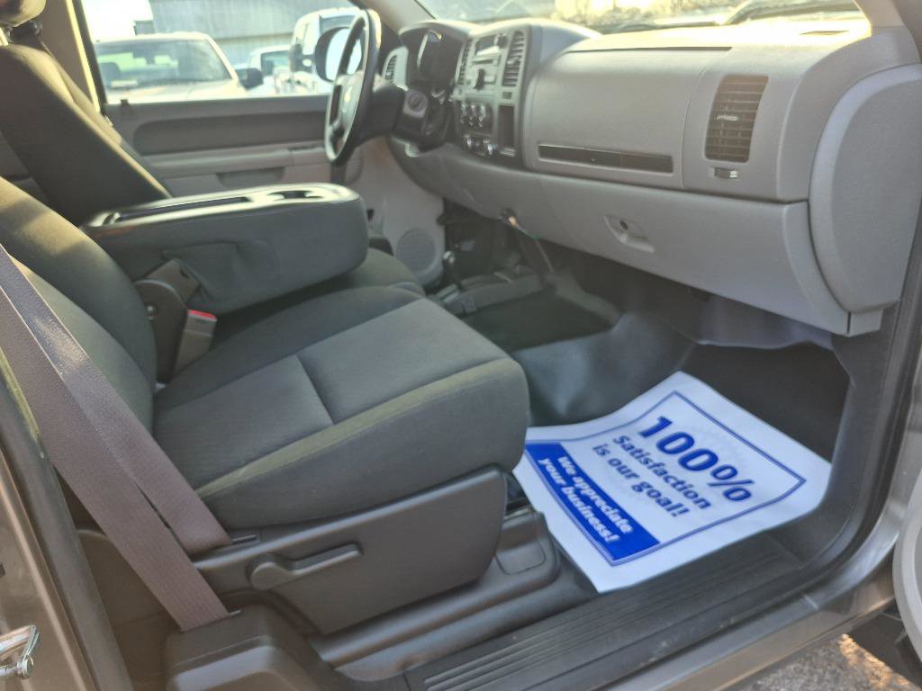 Used 2013 Chevrolet Silverado 1500 W/T w/ LS Package image 23