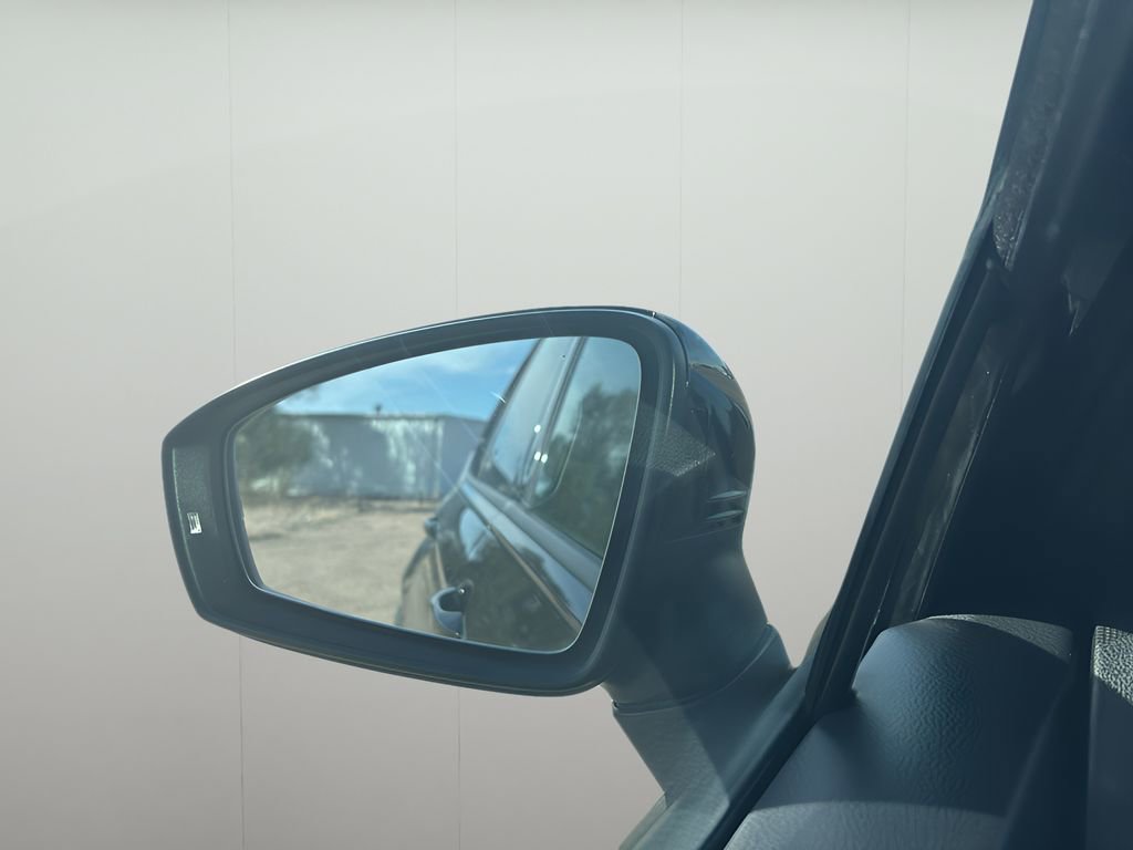 Used 2022 Volkswagen Tiguan SE R-Line AWD/4WD image 29