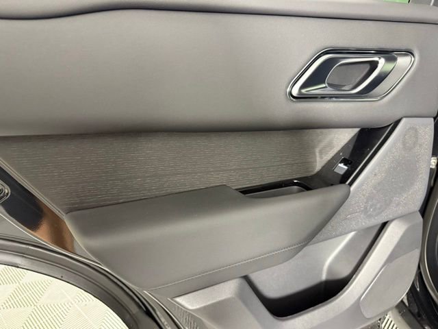 New 2026 Land Rover Range Rover Velar Dynamic SE image 24