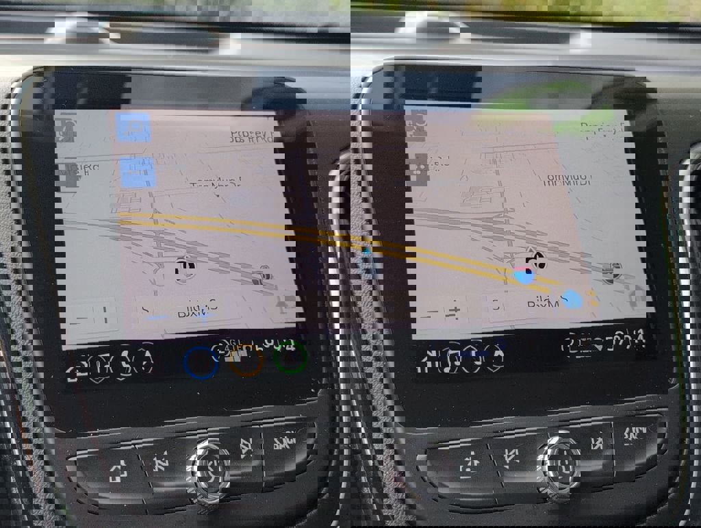 Used 2022 Chevrolet Equinox RS w/ RS Leather Package image 19