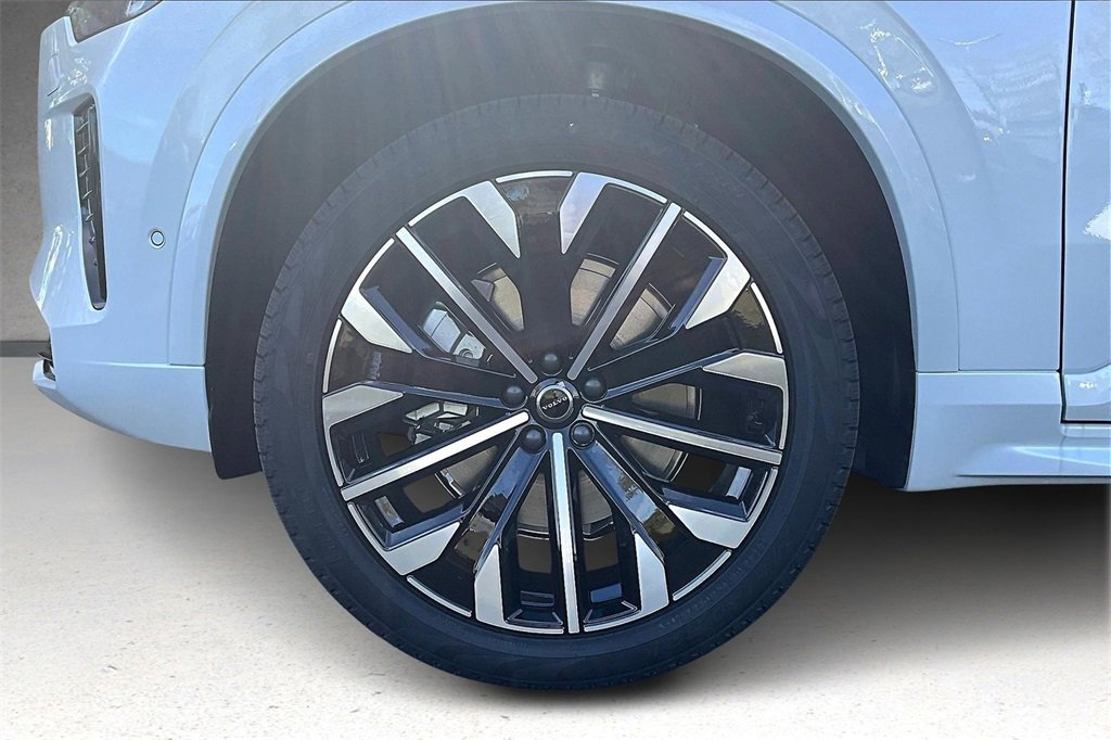 New 2026 Volvo XC90 B6 Ultra w/ Protection Package Premier image 13