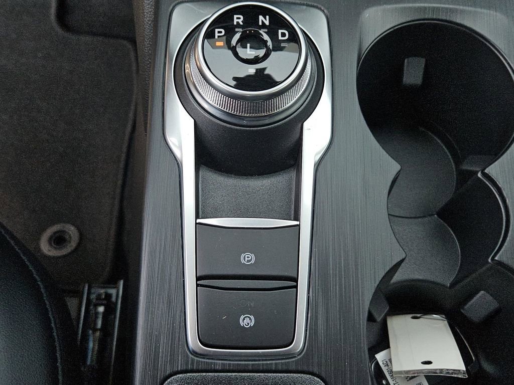Used 2025 Ford Escape ST-Line w/ Tech Pack #1 FWD image 15