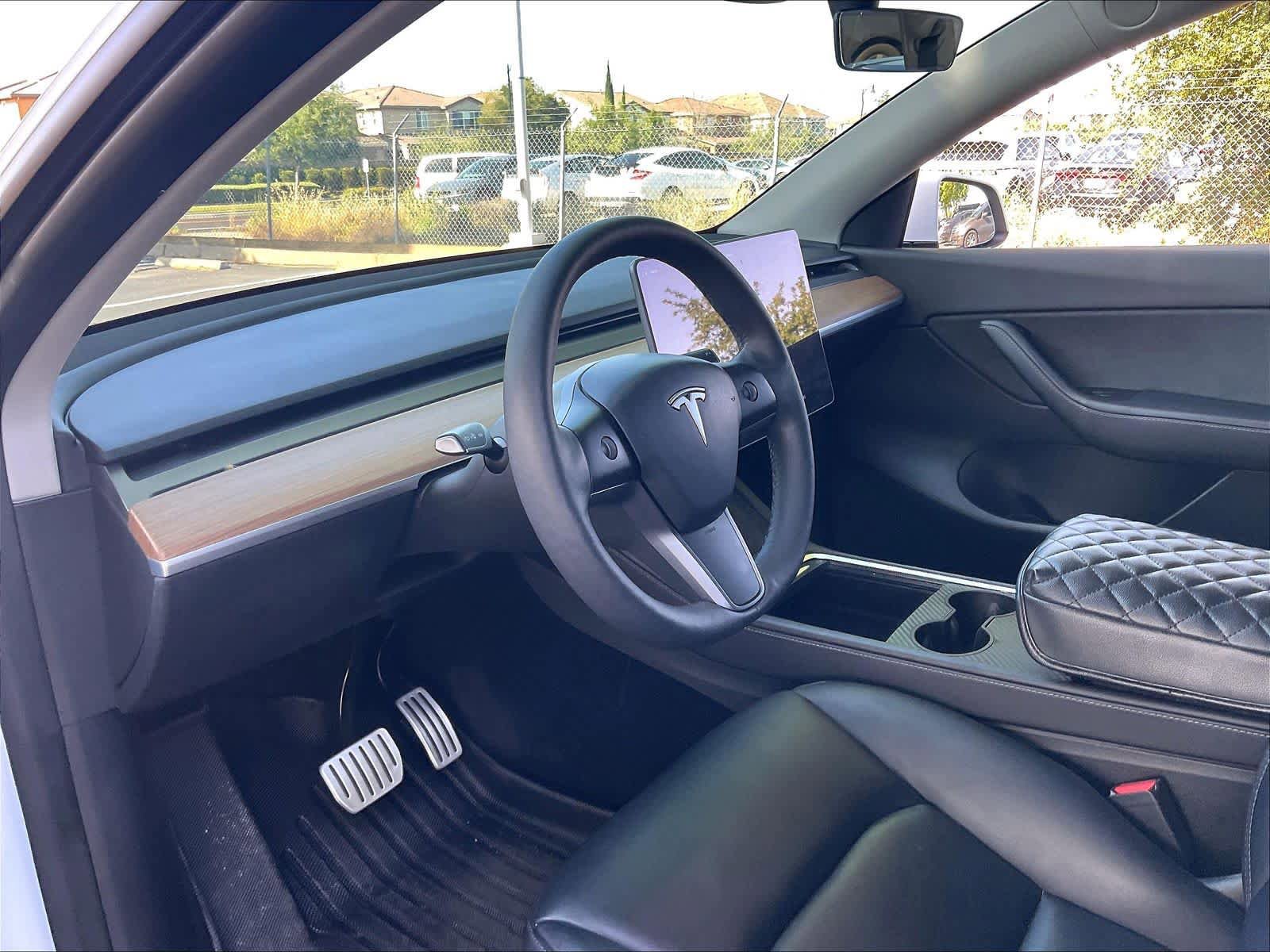 Used 2022 Tesla Model Y Performance AWD/4WD image 15