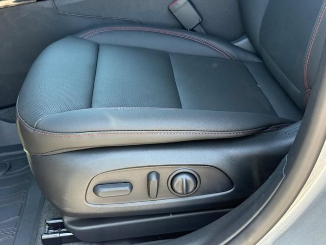 New 2026 Chevrolet Trax RS w/ Sunroof Package FWD image 19