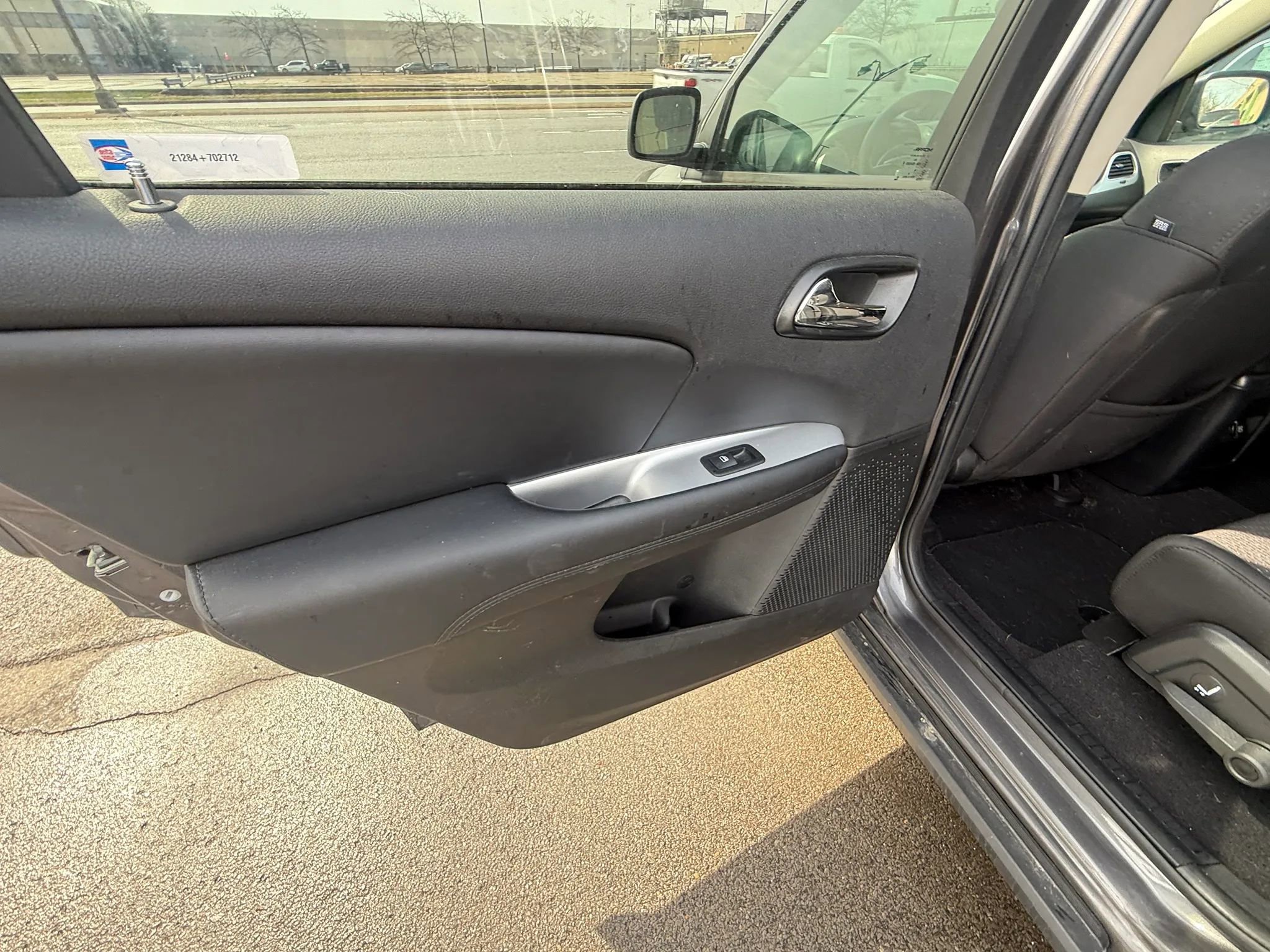 Used 2018 Dodge Journey SE image 20