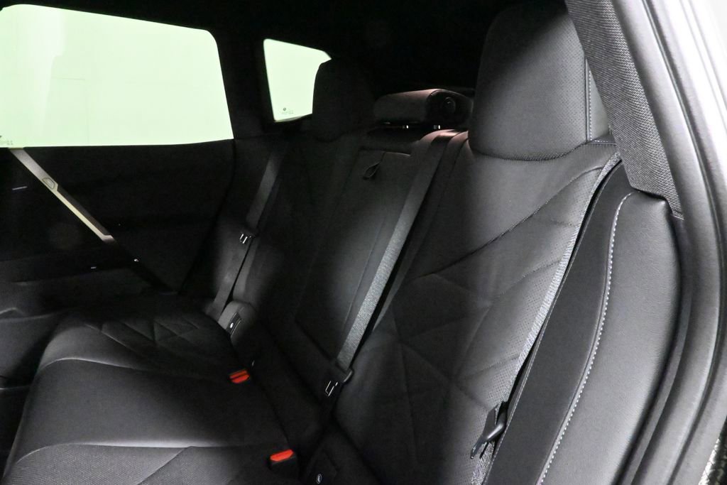 Used 2025 BMW iX xDrive50 w/ Premium Package image 4