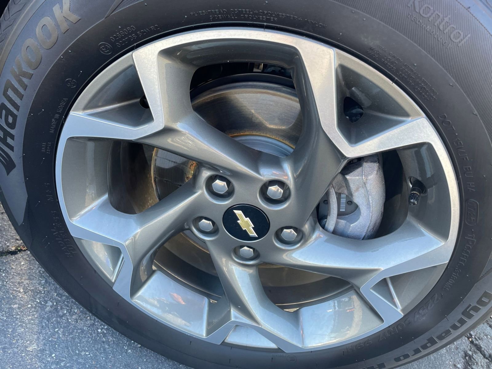 Used 2025 Chevrolet Trax LT image 28